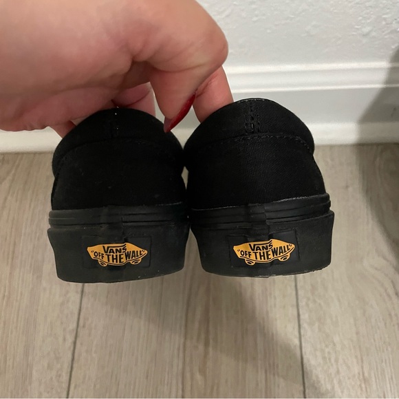 Vans - Picture 3 of 3